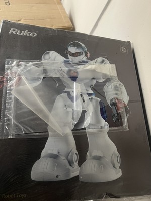 Ruko 7088 Smart Robots Large Programmable Interactive RC Robot Brand New