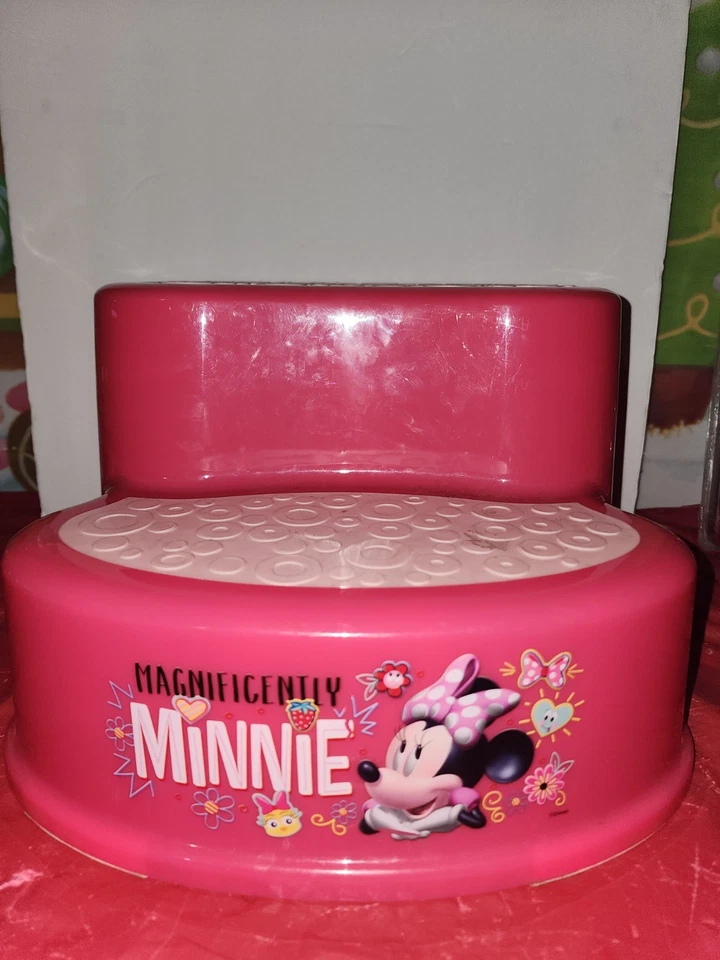 Asiento de entrenamiento para ir al baño Minnie Mouse, inodoro para niños pequeños con sonidos de lavado, rosa Foto 2 de 4