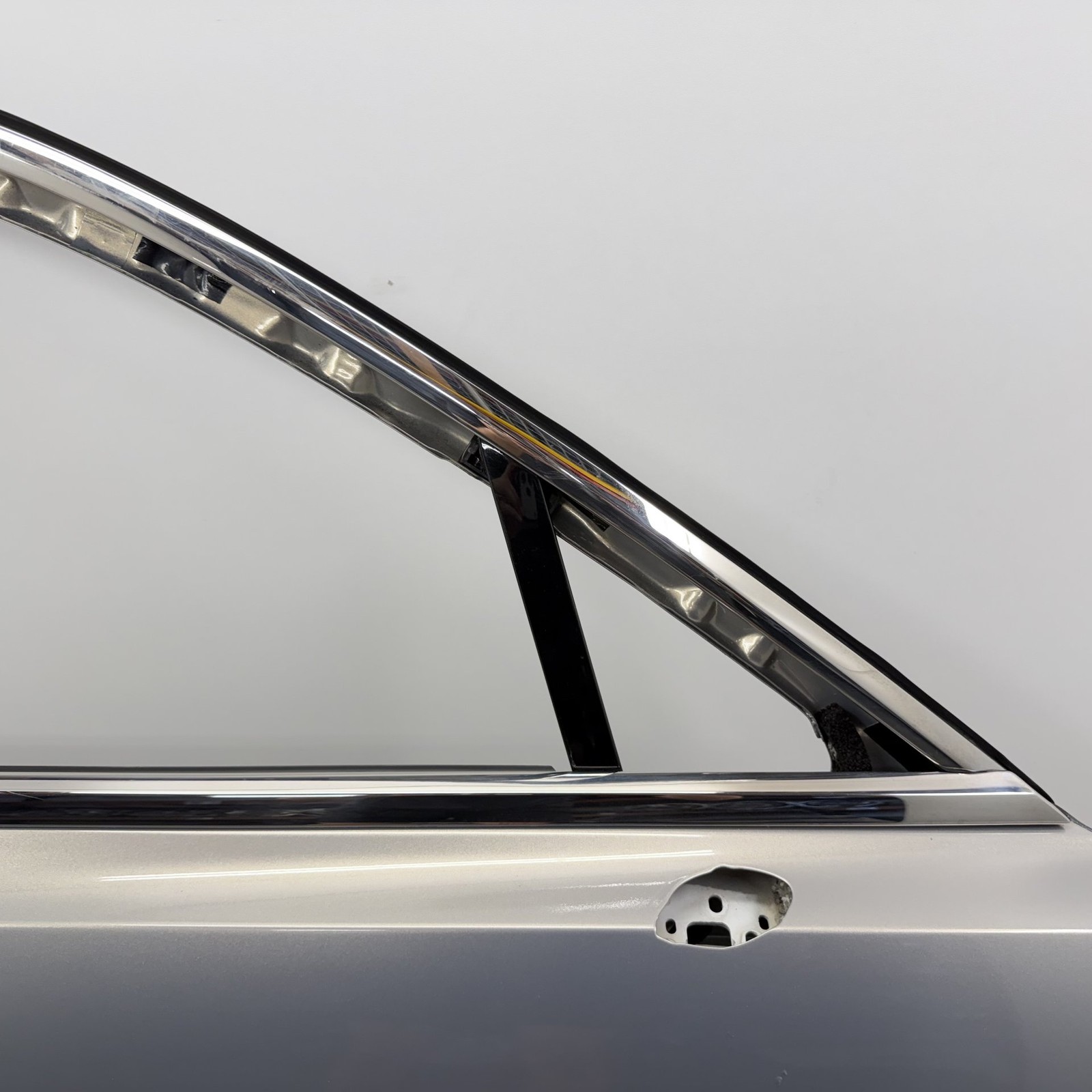 Bentley Flying Spur 2014-2018 Front Right Door framework Silver