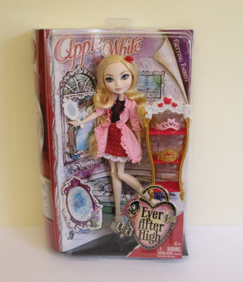 Ever After High Getting Fairest Apple White Puppe 2013 NRFB.