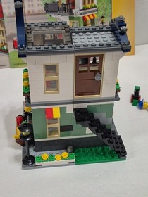 LEGO CREATOR 3in1: Toy & Grocery Shop (31036)-NOT Complete. Missing pieces.