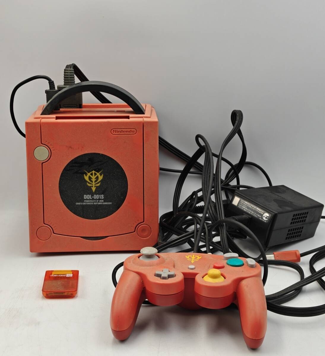 Nintendo NINTENDO GAMECUBE GAMECUBE シャア… Nintendo GameCube Char's Exclusive Console DOL-001S Game