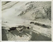1956 Press Photo Stranded attendants at Corona & Cosmic Ray Observatory, Japan