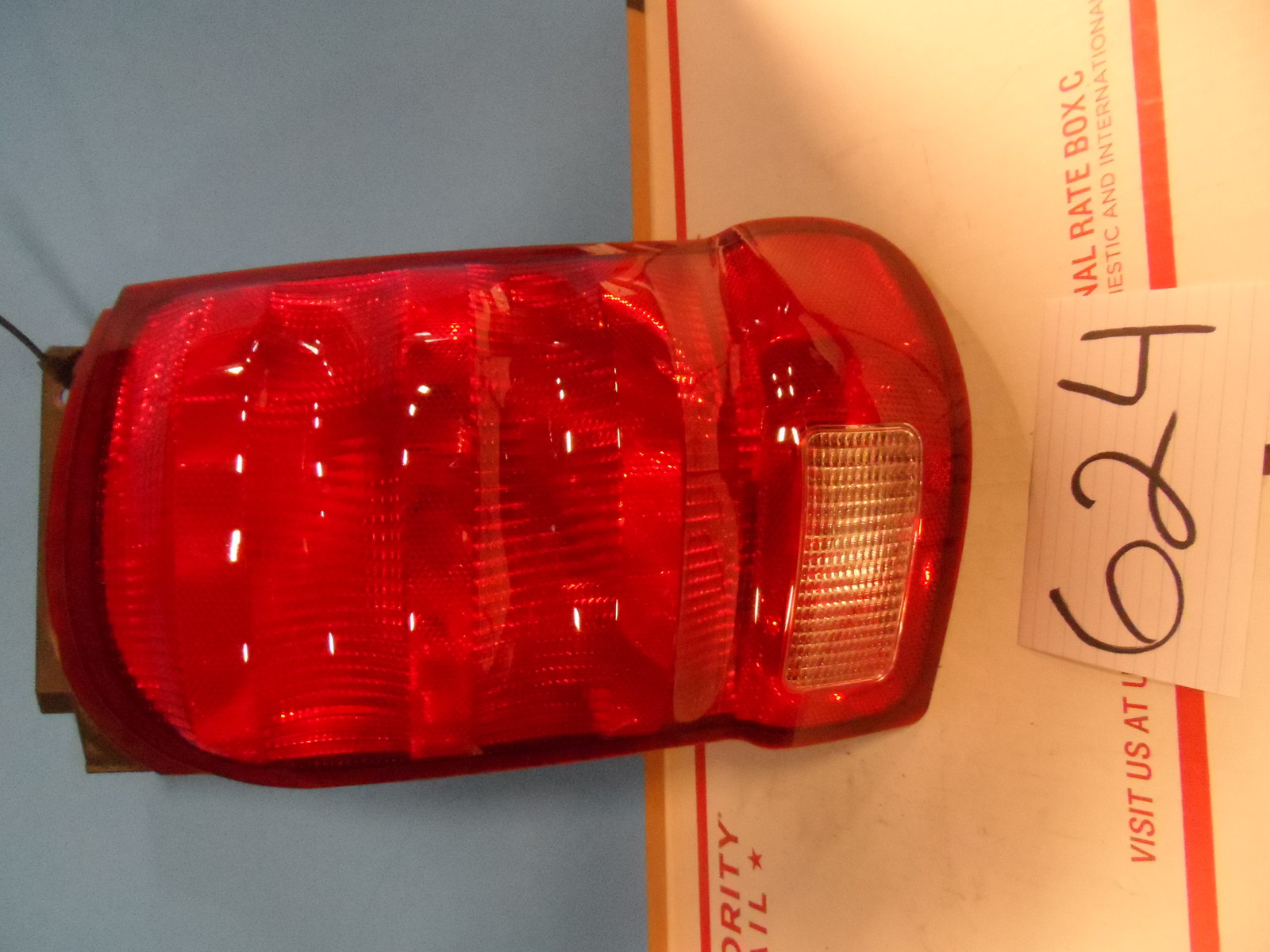 01 02 03 Ford Explorer 2 door passenger side tail light Used rear taillight 624