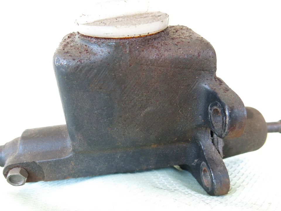 制动主缸 1963 年 Oldsmobile Pontiac Tempest Lemans 美国 #3186 — 第 3/4 张图片