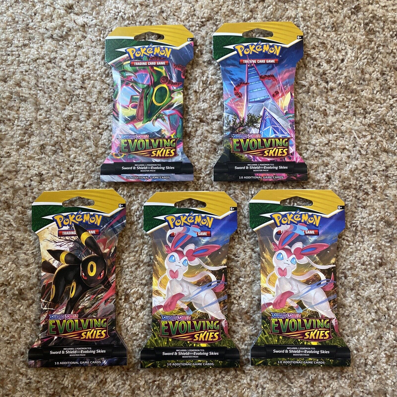 Pokemon Sword & Shield Evolving Skies Booster Box