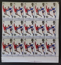 GB. QE11 1966. MINOR FLAWS  - 4d World Cup stamp block of 15 Unmounted mint.