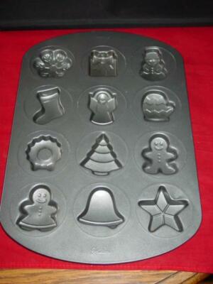 Vintage Wilton CHRISTMAS Cookie Cake Muffin PAN - 12 Different Designs -16.5'' In