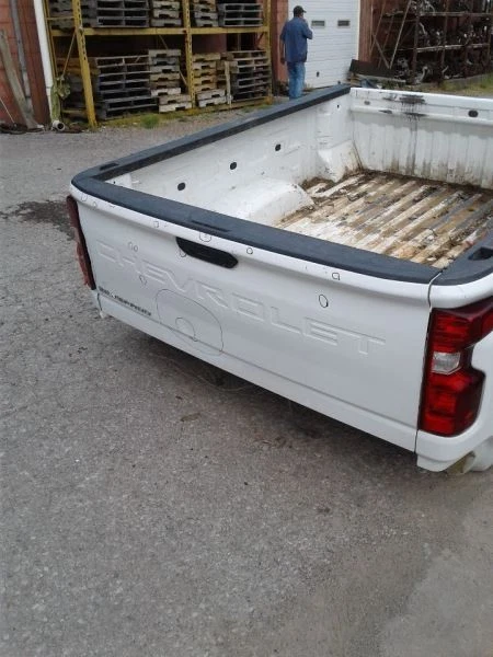 (LOCAL PICKUP ONLY) Trunk/Hatch/Tailgate Power Gate Fits 20-23 SILVERADO 2500 PI Foto 3 de 4