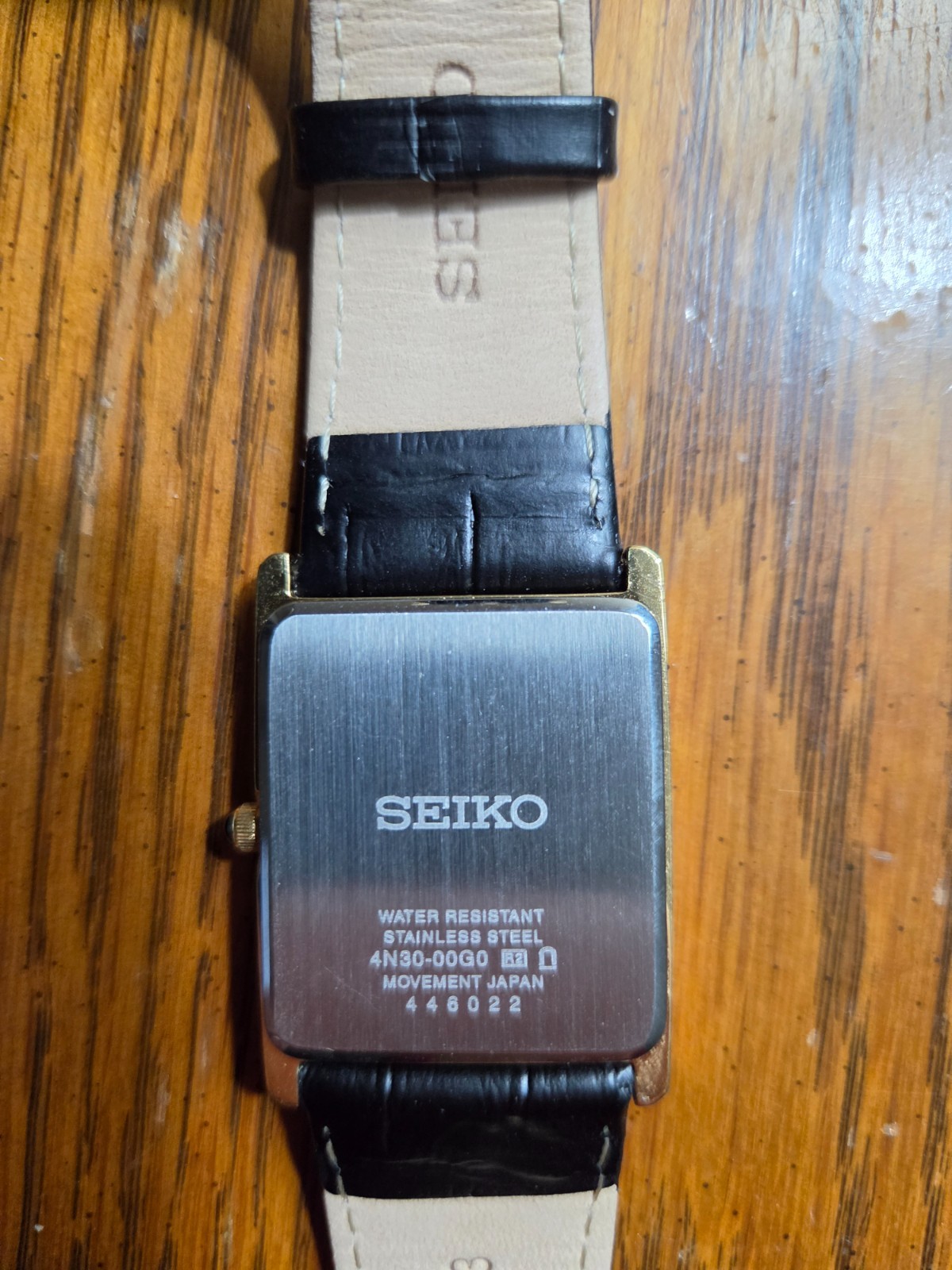 Seiko Essintals Tank Gold Men's 4N30-00G0/SWR104 - Gem