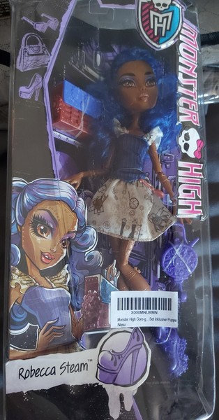 Muñeca Monster High Robecca Steam, nueva y pocas unidades.