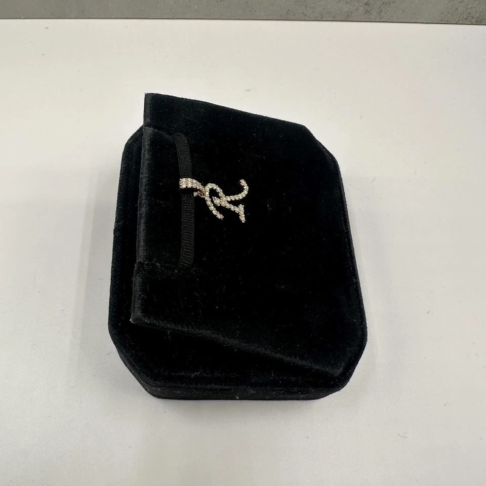 Diamond "R" Initial Pendant in 10kt Yellow Gold - 0.18ctw Diamonds, New - Image 3 of 4