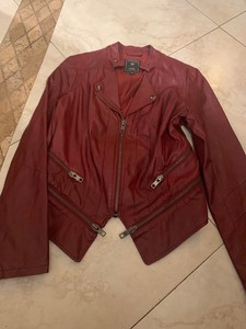 guess wine coat