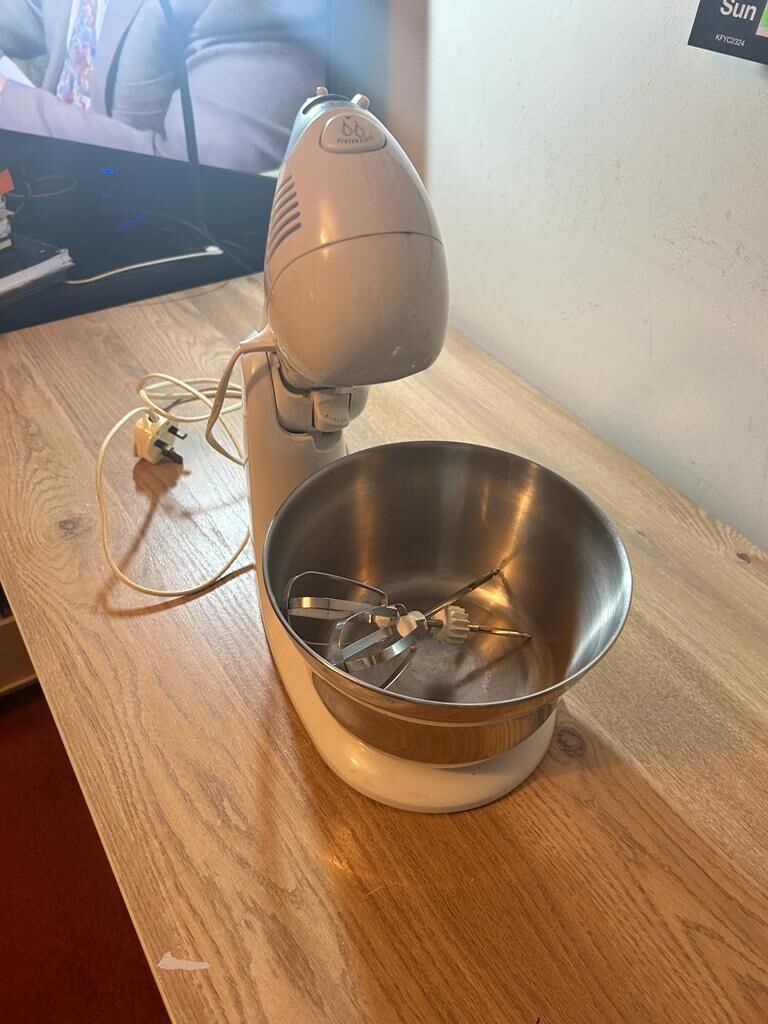 Breville Compact SHM2 Twin Motor Compact Mixer Faulty mixing beaters