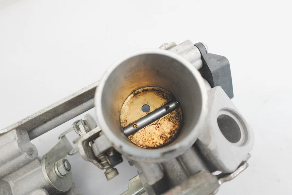 Conjunto de carrocería de acelerador Ski-Doo GSX MXZ Summit Renegade 600 2009-2015 OEM Foto 4 de 4