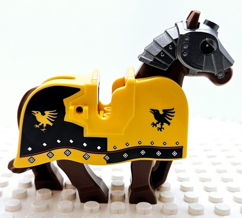 Custom Castle RAVEN Tournament Knight Commander (1 Figure + Horse & Barding) - Picture 17 of 24