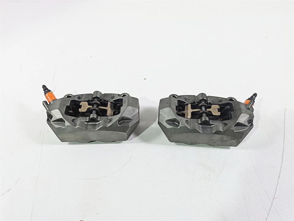 Juego de pinzas de freno delanteras Brembo Ducati Hypermotard 821 SP 2015 100 mm 61041291C Foto 3 de 4