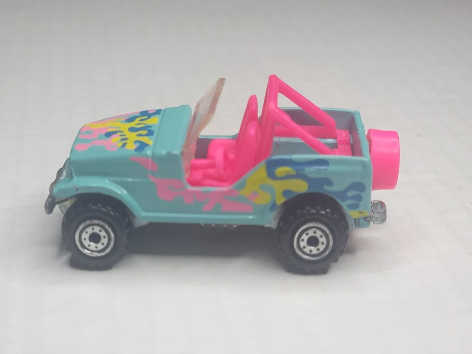 Vintage Hot Wheels 1990 Trailbuster Jeep Pink/Blue Diecast #110 Mattel Car - Image 4 of 4