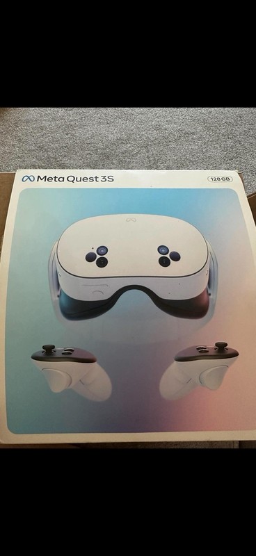 Meta Quest 3S 128GB Standalone VR Headset + Controllers 120Hz White