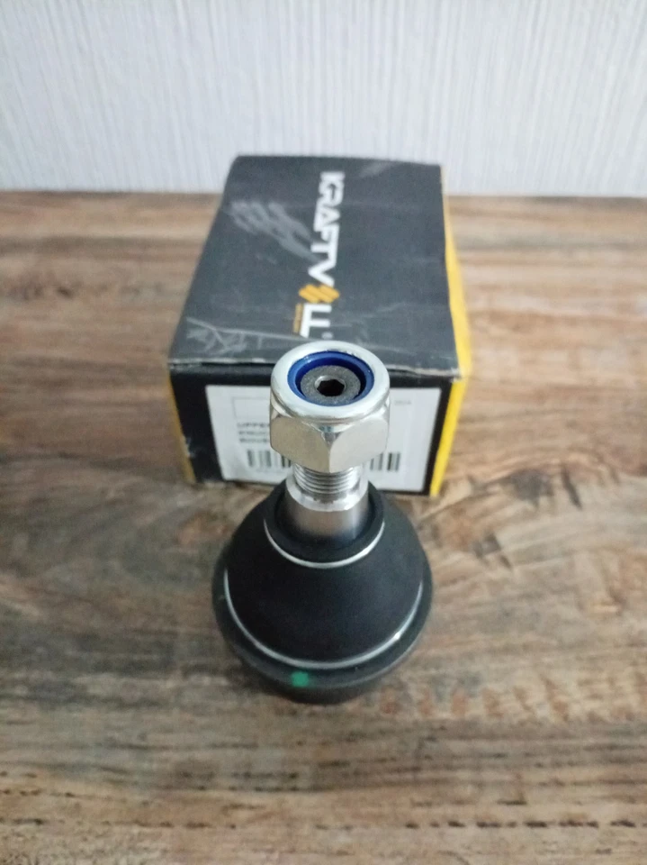 DP OEM Steering Knuckle Upper & Lower Ball Joint for Land Rover Discovery 2 - Image 2 of 4