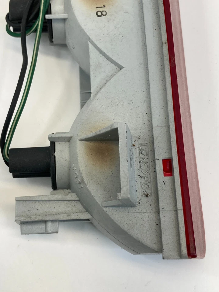 1997-2004 Mitsubishi Montero Sport 3rd Third Brake Light Tail Lamp 050-9147 OEM - Imagem 4 de 4