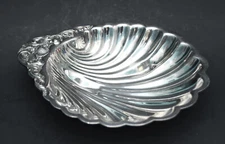 VINTAGE F.B. ROGERS 1883 SILVERPLATED CLAM SHELL FOOTED SCALLOPED DISH BOWL 1630