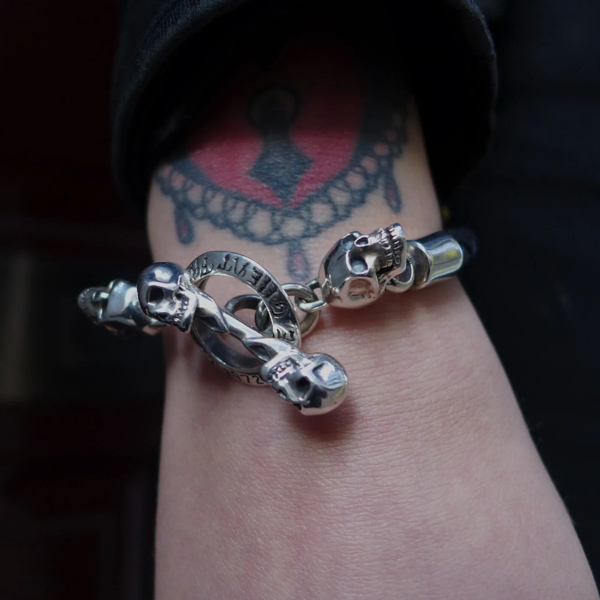 Great Frog Bracelet Leather 925 Hallmarked Silver Skulls and T bar