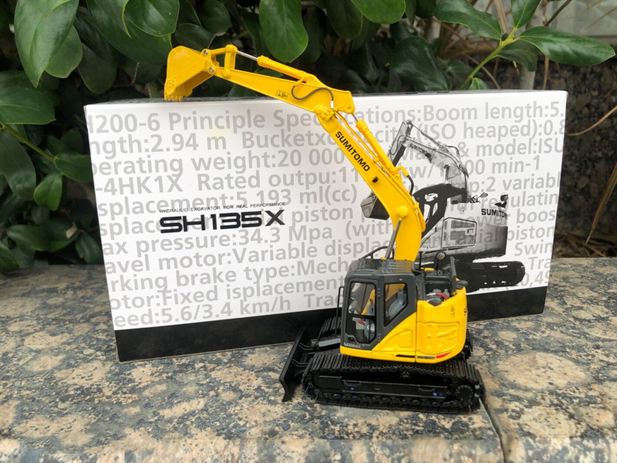 1/50 Scale SUMITOMO SH135X Compact Hydraulic Excavator 1/50 Scale SUMITOMO SH135X Compact Hydraulic Excavator