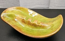 Vintage Anm Hull Pottery Ashtray Green Red Leaf Design 1966