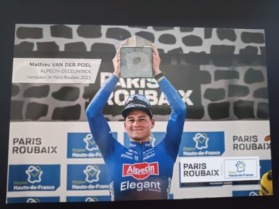 2 Karten Mathieu Van der Poel Paris Roubaix 2023 Alpecin Deceuninck Pogacar Pogi