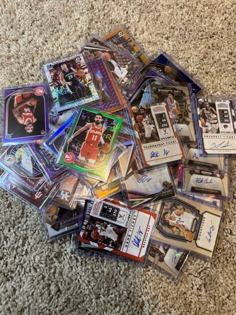 Basketball Mystery - 1 Card - Auto, #'d, Insert or Parallel - D6 view 2