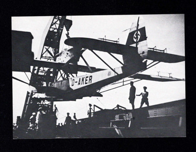 Zeppelin LZ 127  - Flugzeug Dornier Wal am Kran   (BE-2-343)