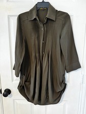 Alice and Olivia dress buttoned down olive green size:Small slip on casual