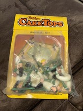Vtg Wilton cake topper BASEBALL TEAM set, 6 pcs, green white players