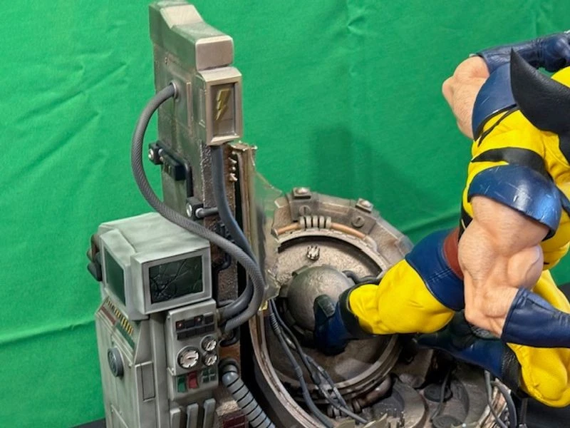 Estatua escala 1/4 Wolverine Iron Studios 111/300 *Sin caja ni accesorios* Foto 3 de 4