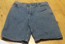 Men's Wrangler Blue jean shorts relaxed fit sz 36