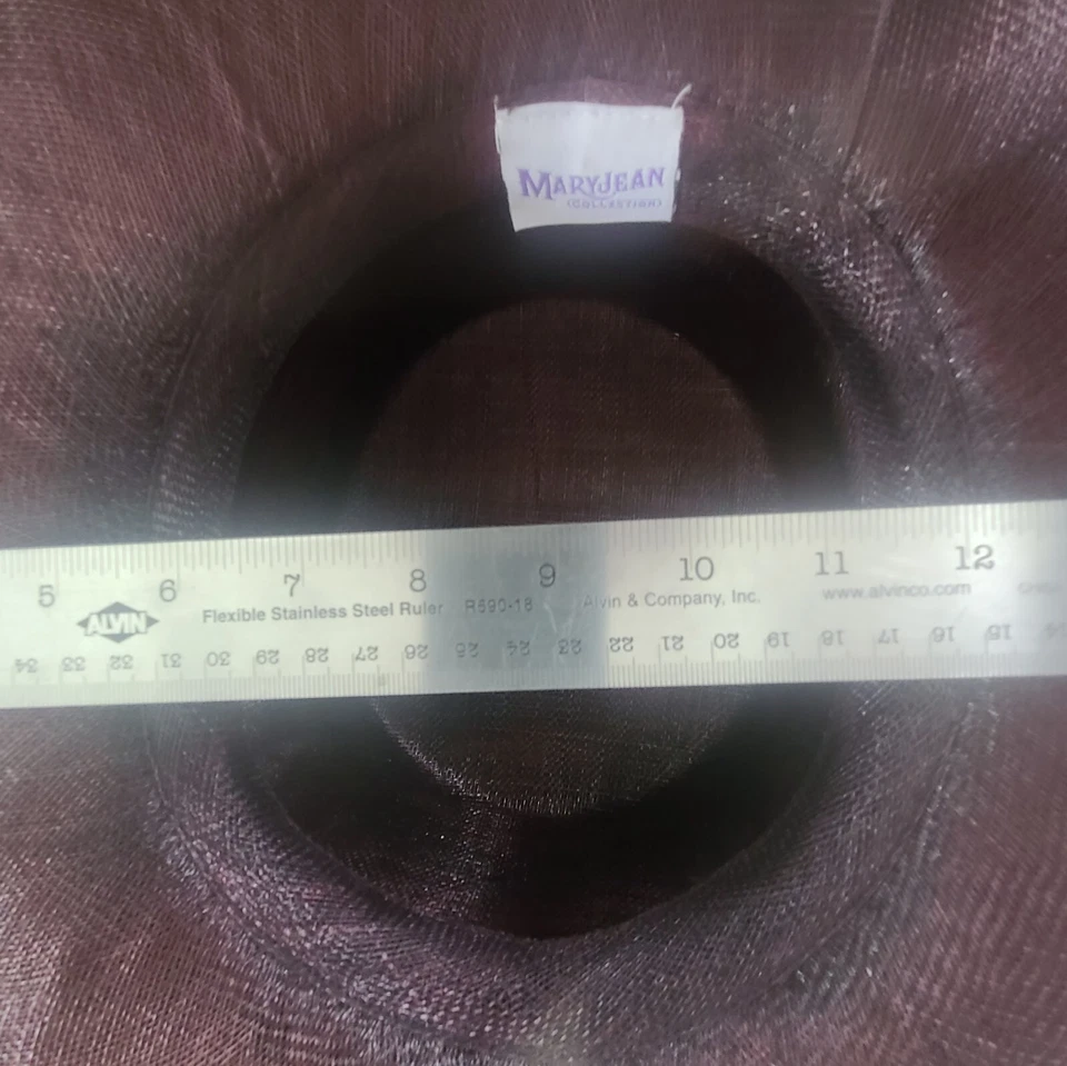 Sombrero victoriano vintage con rosas rojas y plumas negras para mujer Foto 4 de 4