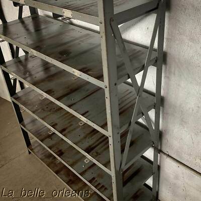 VINTAGE INDUSTRIAL WALL RACK ORIGANIZER / BOOKCASE / TCHOTCHKES