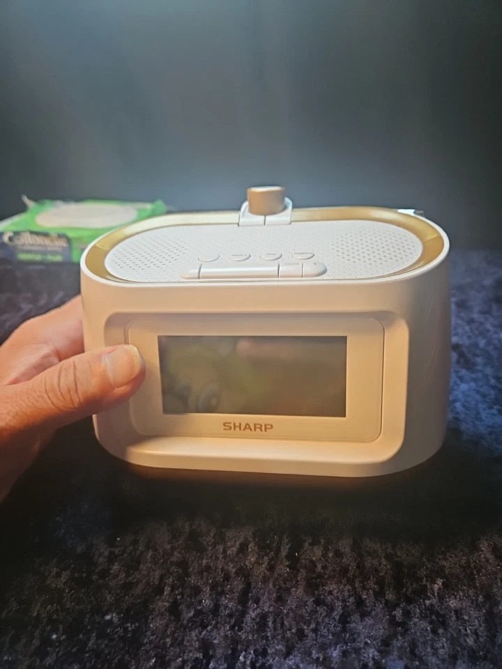 Sharp Projection Alarm Clock Dual Alarm Soothing Nature Sleep Sounds SPC585@A - Image 2 of 4