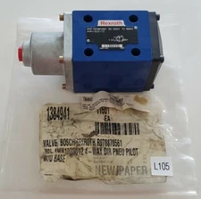 *NEW* Bosch Rexroth R978870561 Model 4WN10D3X/12 4 Way Pnuematic Pilot +Warranty
