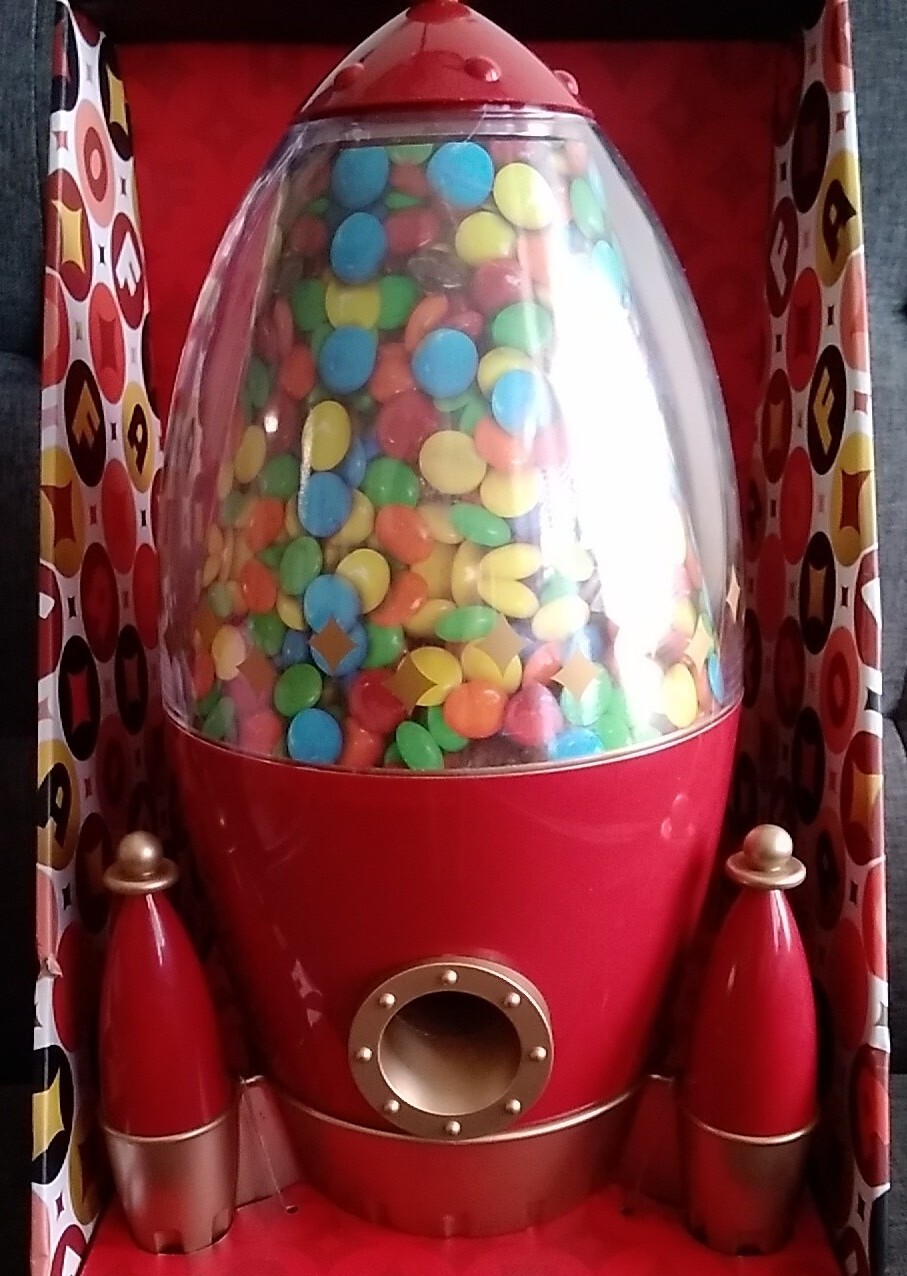 FAO Schwarz Candy Rocket Sweet Dispenser, Plugin / Battery, Excellent