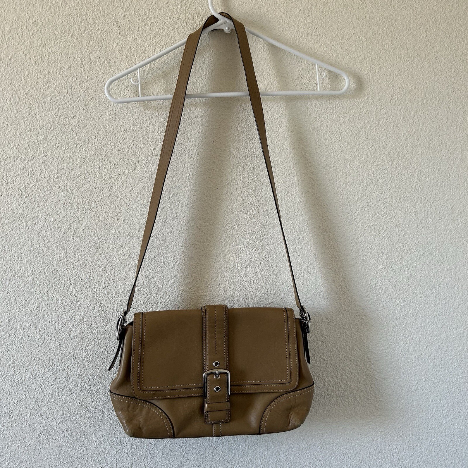 Vintage Coach Beige Leather Flap Crossbody Bag Authentic Women's Purse