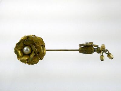 Vintage Miriam Haskell Gilt Brass Stick Pin Faux Pearl Center Flower Design 8g