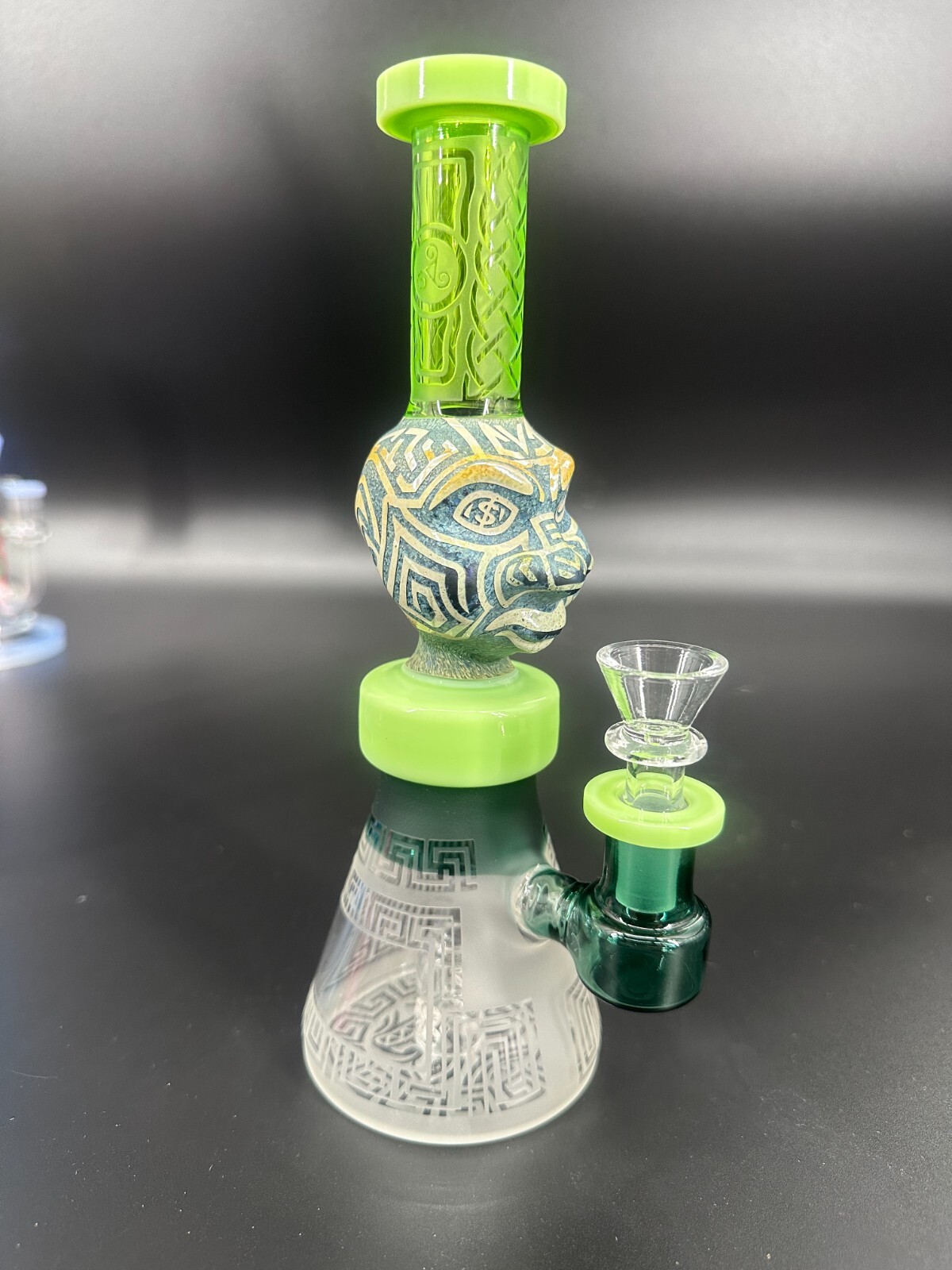 9.5 "  Green Bong ALIEN Glass Water Pipe MONSTER USA