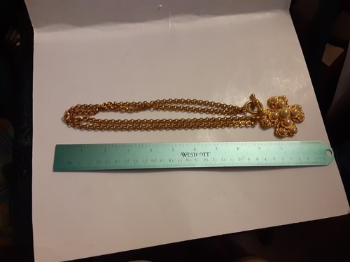 Vintage Faux Pearl Matte Gold Gilt Maltese Cross Couture Necklace - Picture 8 of 16