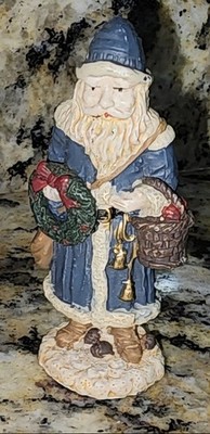 Novelino Santa Claus Figurine Lead Old World Collection - Blue Coat with Wreath 