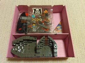 LEGO System Pirates Renegade Runner 6268 In 1993 New Retired Sealed Inner Bags