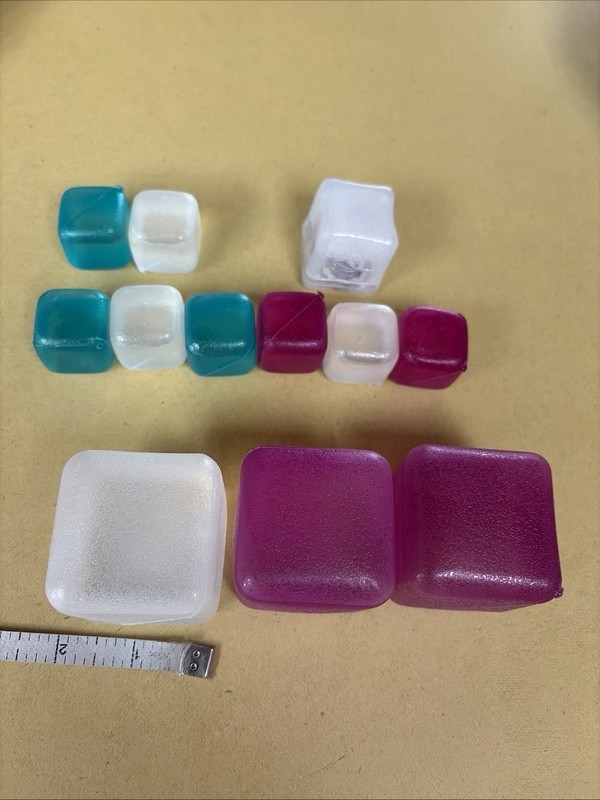 Resusable Ice Cubes (12) 11 Cubes BPA Free White, Purple Pink Green, & 1  LED.