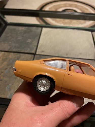 MPC 1971 Chevy Vega Promo model 1/25 Vintage Mesa Sand Fastback Car - Picture 4 of 10