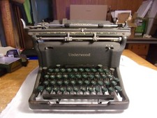 Antique UNDERWOOD TYPEWRITER - Manual thumbnail